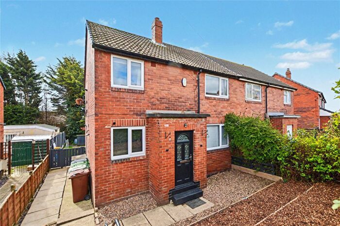 3 Bedroom Semi Detached House For Sale In Cotswold Drive, Rothwell, Leeds, West Yorkshire, LS26