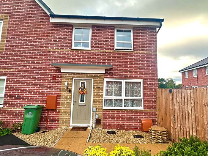 3 Bedroom Semi-detached House For Sale In Exlana Drive, Highbridge, Somerset, TA9
