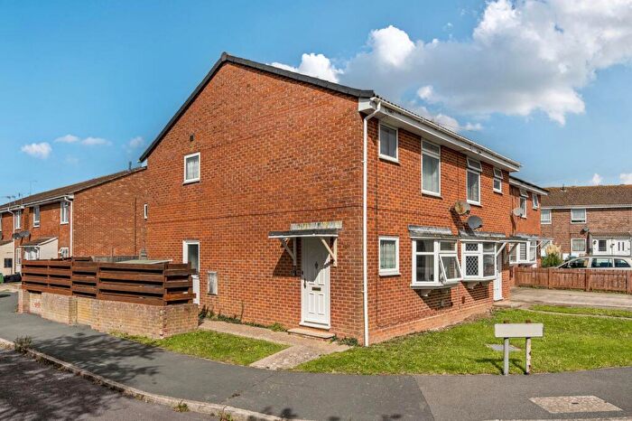 3 Bedroom Semi-Detached House For Sale In Bronze Close, North Bersted, Bognor Regis, PO22