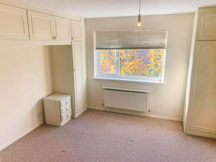 1 Bedroom Flat To Rent In Clarendon Road, Wallington, SM6