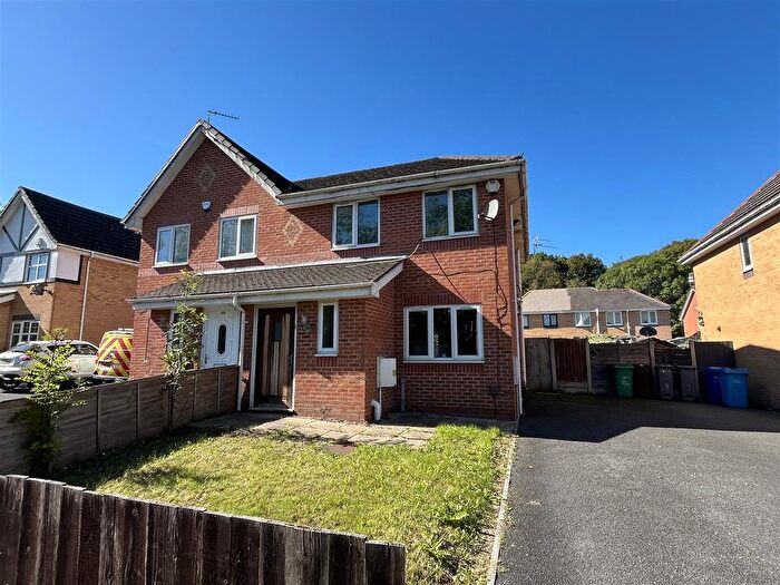 3 Bedroom Semi-detached House For Sale In Firbank Road, Manchester, M23