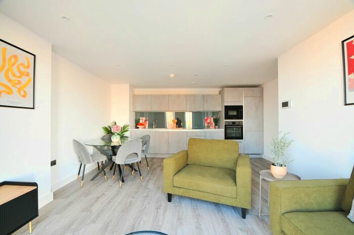 2 Bedroom Flat To Rent In Silvercroft Street, Manchester, M15