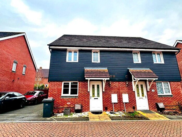 3 Bedroom Semi-Detached House To Rent In Bailey Close, Andover, Hampshire, SP11