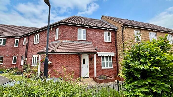 2 Bedroom Flat To Rent In Lower Meadow, Ilminster, Somerset, TA19