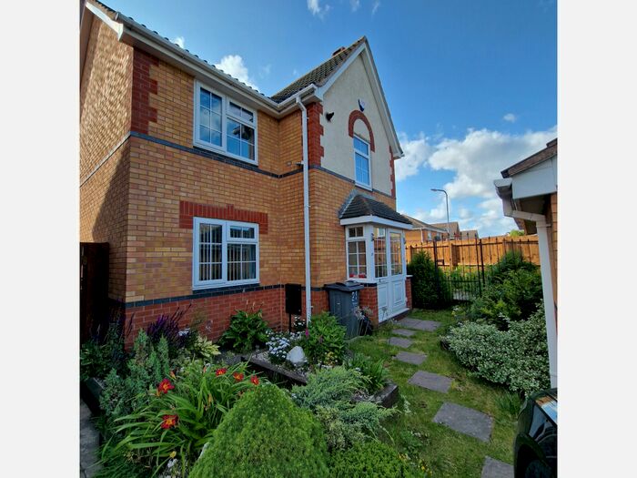 3 Bedroom House To Rent In Deeley Drive, Tipton, DY4