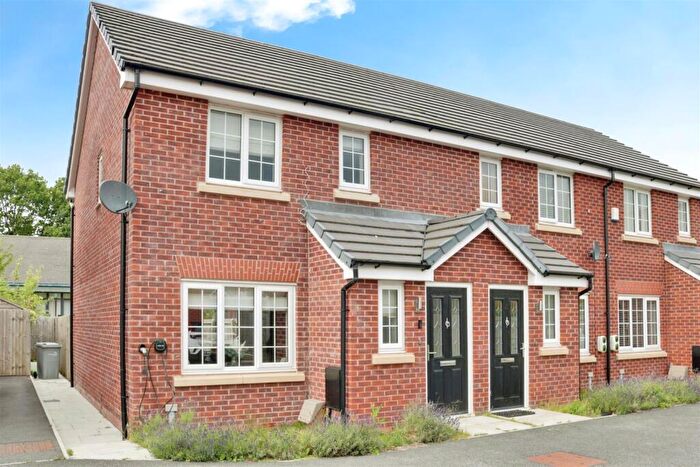 3 Bedroom End Of Terrace House For Sale In Cranmer Parkes Close, Alsager, ST7