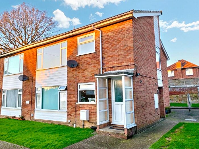 2 Bedroom Apartment To Rent In Western Road, Hailsham, East Sussex, BN27