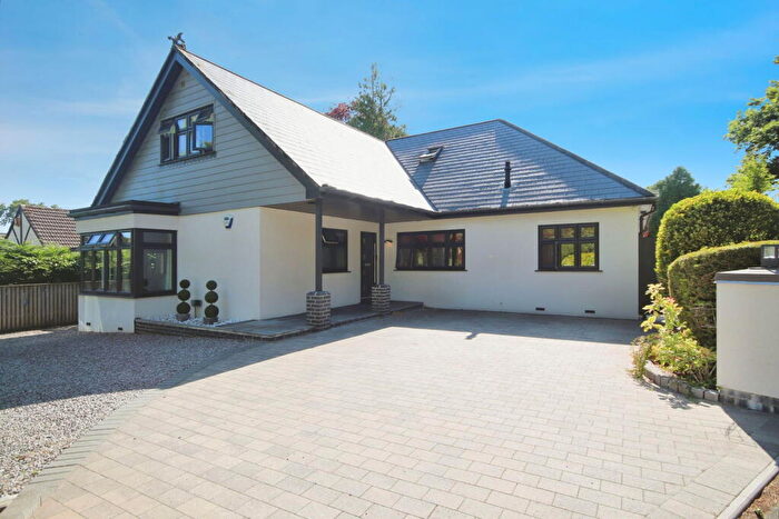 4 Bedroom Detached House For Sale In Whincroft Drive, Ferndown, BH22