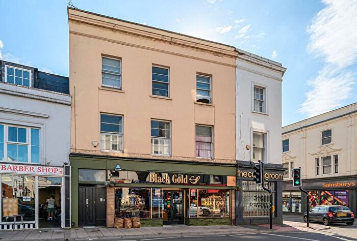 1 Bedroom Flat For Sale In High Street, Cheltenham, GL50