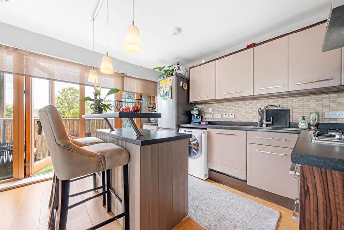2 Bedroom Flat For Sale In Conway Close, Beckenham, BR3