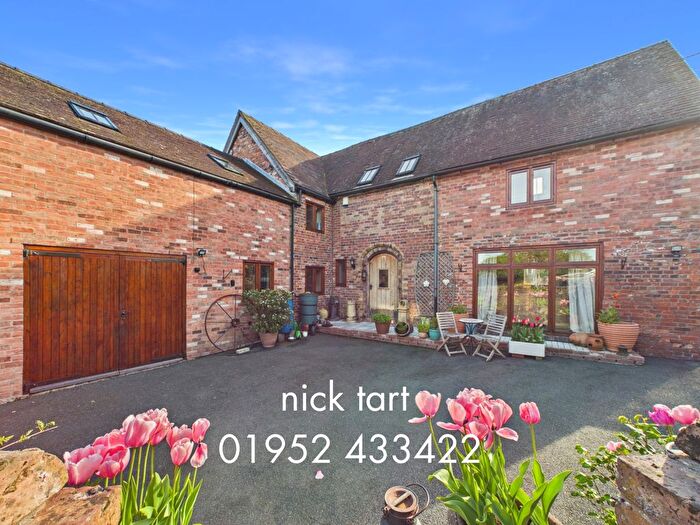 3 Bedroom Barn Conversion For Sale In Barn Court, Church Street, Broseley, TF12