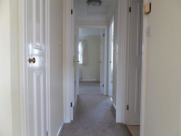 2 Bedroom Apartment To Rent In Hamble, SO31