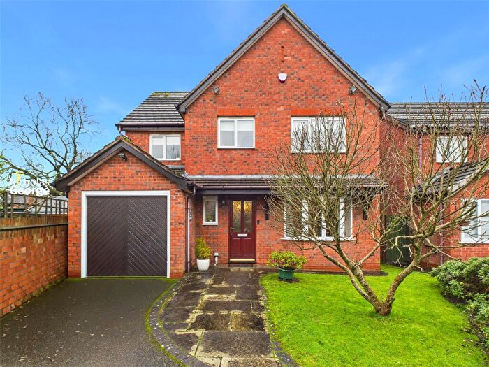 4 Bedroom Detached House For Sale In Foxes Meadow, Cotteridge, Birmingham, B30