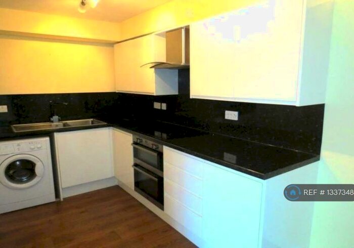 1 Bedroom Flat To Rent In Mckinlay Court, Welling, DA16
