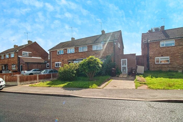 3 Bedroom Semi Detached House For Sale In Woodburn Close, Benfleet, SS7
