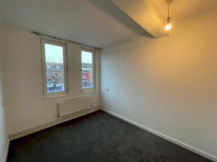 2 Bedroom Flat To Rent In Bushfield Court, Orton Goldhay, Peterborough, PE2