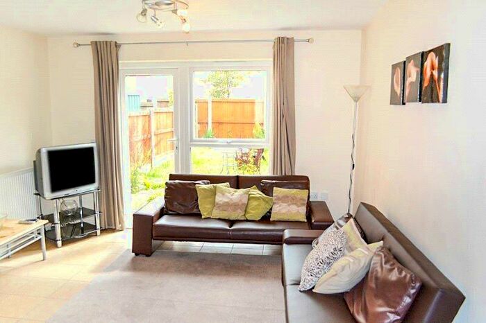 4 Bedroom Terraced House To Rent In Devonshire Street South, Grove Village, Manchester, M13