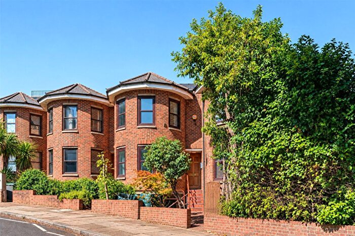 5 Bedroom Terraced House For Sale In Wolseley Road, London, N8