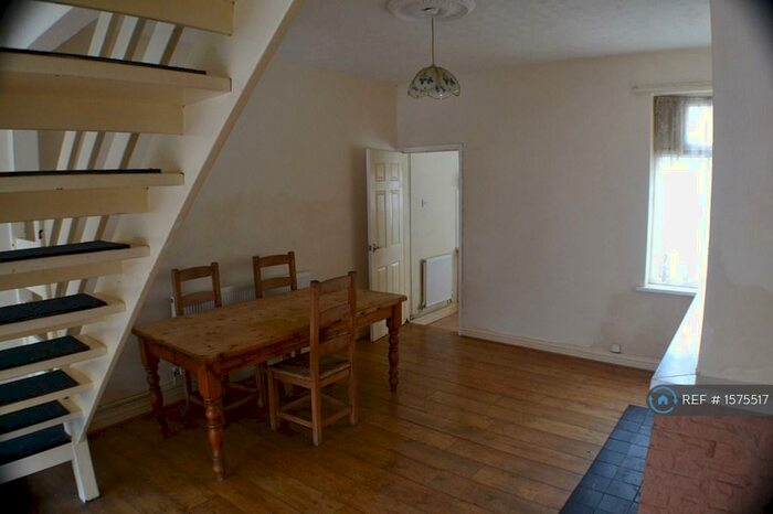 2 Bedroom Terraced House To Rent In Ladysmith Road, Grimsby, DN32