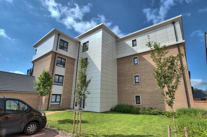 2 Bedroom Flat To Rent In Turner Crescent, Hauxton, Cambridge, CB22