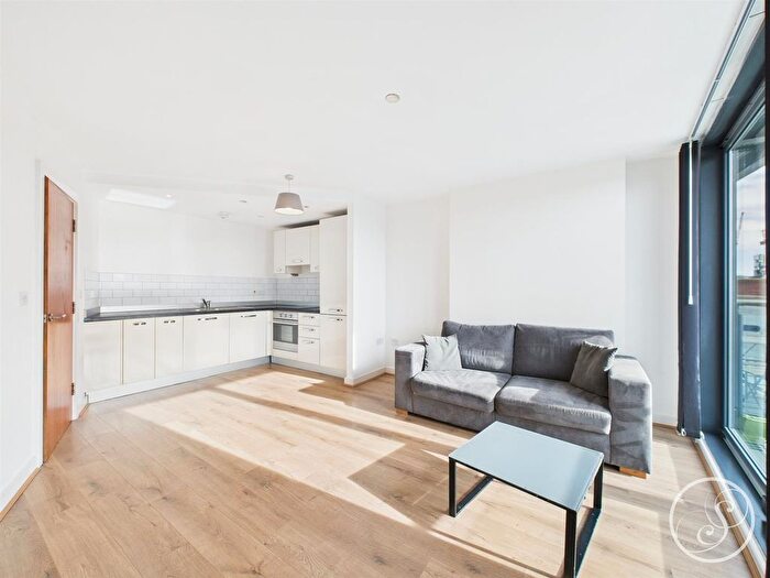 2 Bedroom Flat To Rent In Skyline, St Peters Street, Leeds, LS9