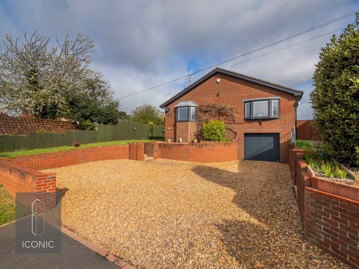 3 Bedroom Detached Bungalow For Sale In Beccles Road, Fritton, Great Yarmouth, NR31