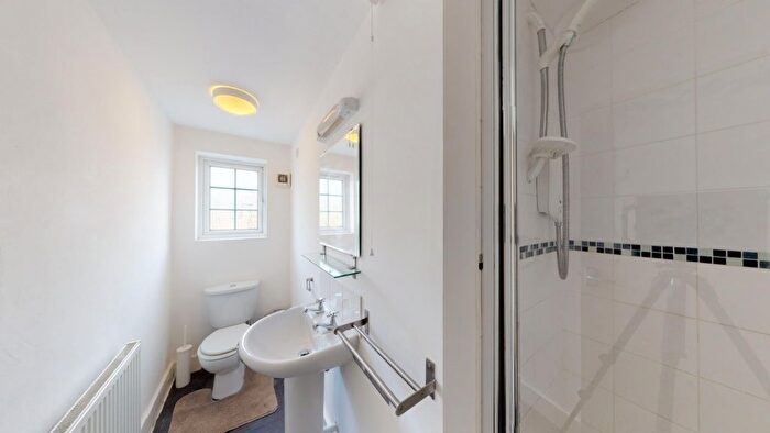 4 Bedroom Semi-Detached House To Rent In Cromwell Street, Nottingham, NG7