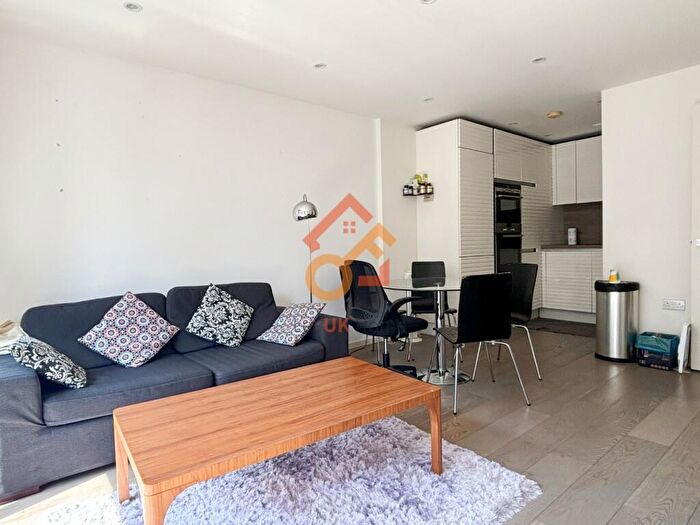 1 Bedroom Flat To Rent In Worcester Point Central Street Islington London, EC1V