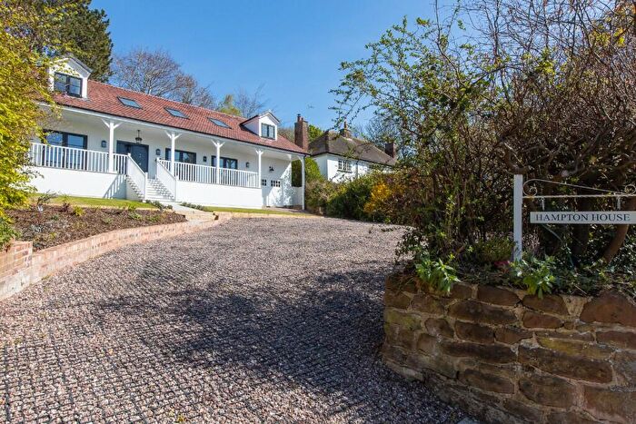 5 Bedroom Detached House For Sale In Neston Road, CH64