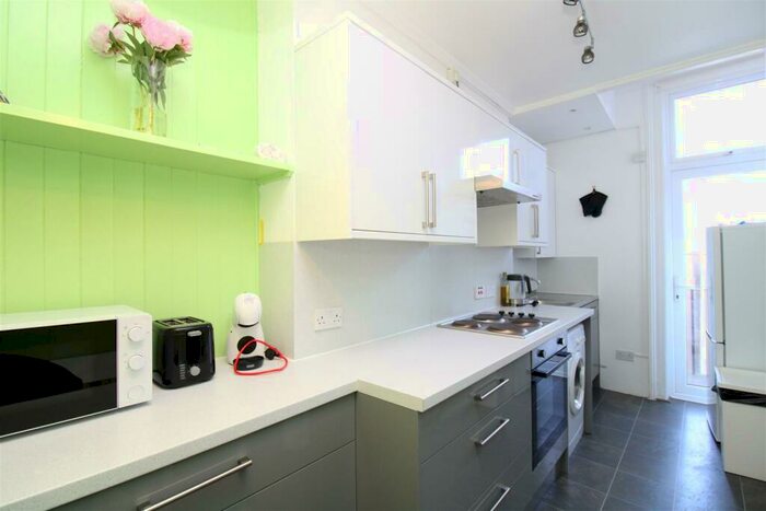 1 Bedroom Flat To Rent In Norfolk Square, Brighton, BN1