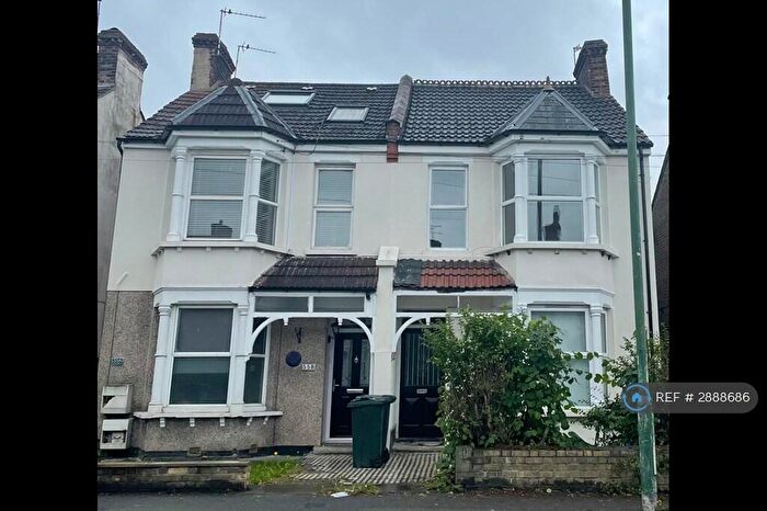 2 Bedroom Maisonette To Rent In The Brent, Dartford, DA1