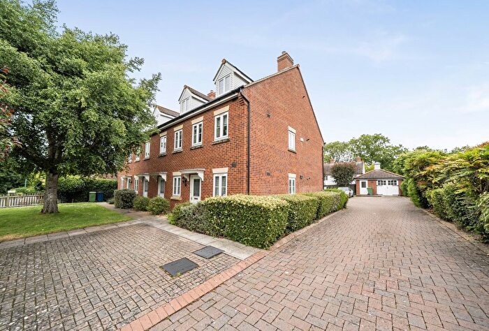 2 Bedroom Flat For Sale In Deacon Mews, Brockworth, Gloucester, Gloucestershire, GL3