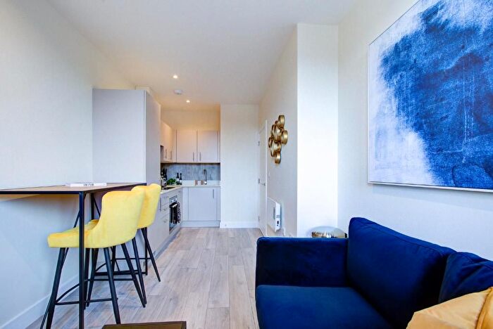 1 Bedroom Flat To Rent In Ewell Road, Cheam, Sutton, SM3