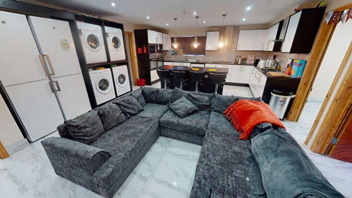 9 Bedroom Terraced House To Rent In Hubert Croft, Birmingham, Selly Oak, B29