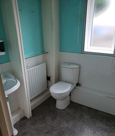 1 Bedroom Flat To Rent In Station Road, Edenbridge, TN8