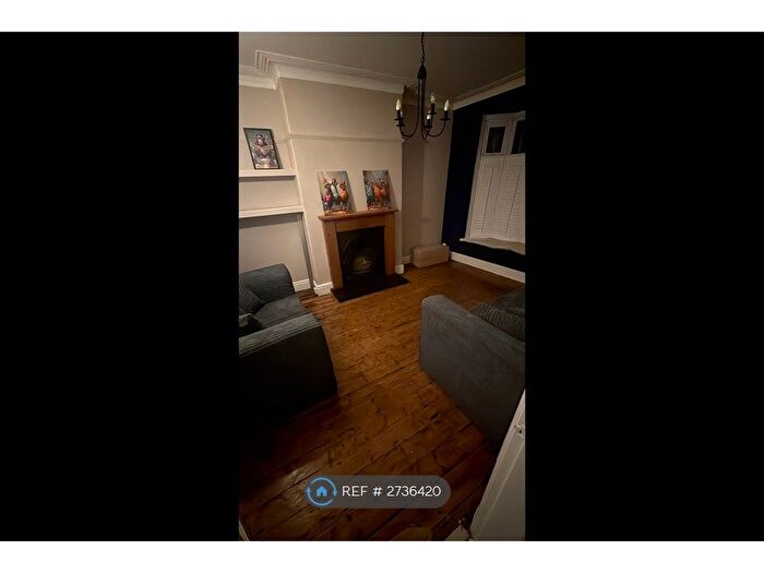 3 Bedroom End Terrace House To Rent In Didsbury Road, Stockport, SK4