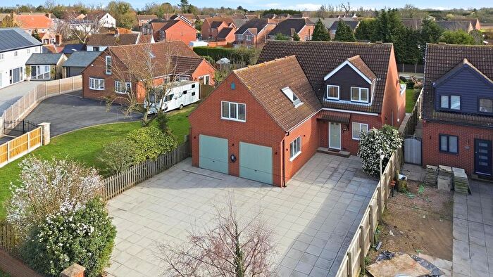 5 Bedroom Detached House For Sale In Selby Road, Eggborough, North Yorkshire, DN14