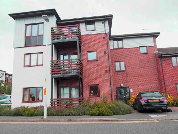 2 Bedroom Flat To Rent In Marsden House, High Wycombe HP11
