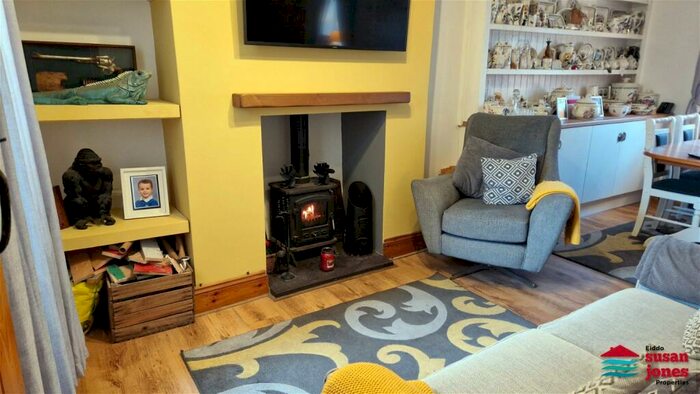 2 Bedroom Terraced House For Sale In Madryn Terrace, Chwilog, LL53