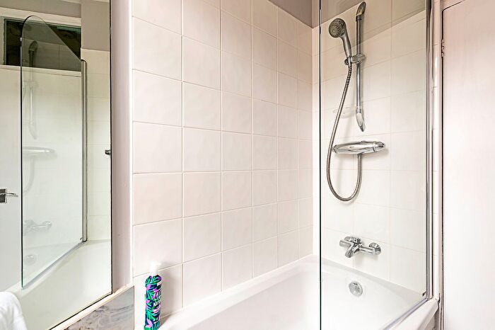 1 Bedroom Flat To Rent In Freshwater Court, Crawford Street, London, W1H