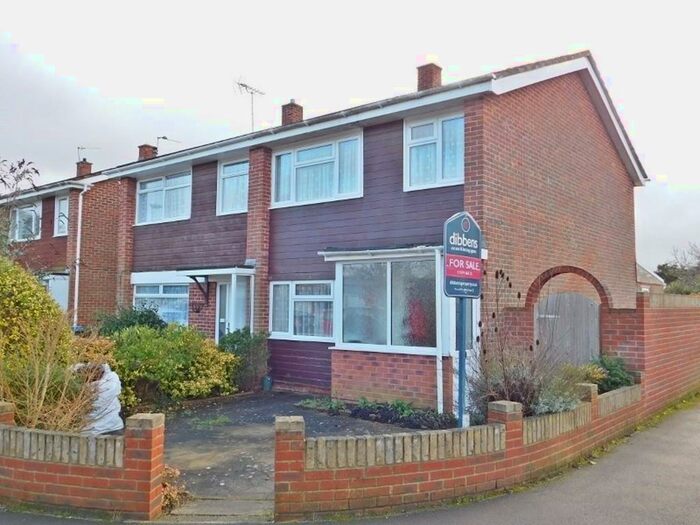 3 Bedroom Semi-Detached House To Rent In Denham Close, Stubbington, PO14