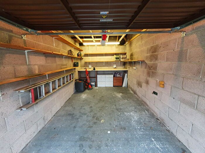 2 Bedroom Bungalow To Rent In Martock Road, Langport, TA10