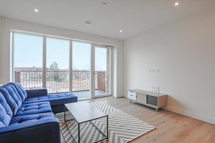 1 Bedroom Apartment To Rent In Alington House London, N8