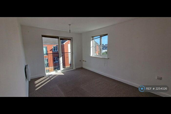 2 Bedroom Flat To Rent In Poppy Fields, Kettering, NN16