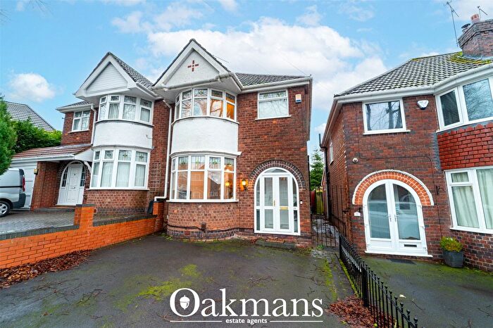 3 Bedroom Semi Detached House To Rent In Grayswood Park Road, Quinton, Birmingham, B32