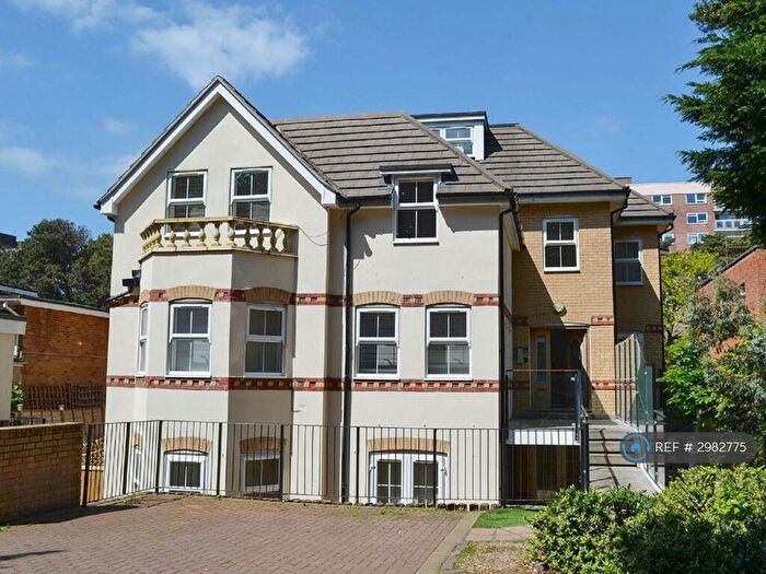 2 Bedroom Flat To Rent In Manor Road, Bournemouth, BH1