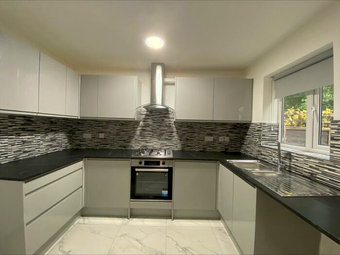 4 Bedroom House To Rent In Whimberry Way, Withington, M20