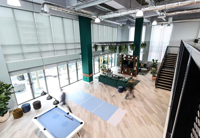 1 Bedroom Flat To Rent In Thames Quarter, Reading, RG1