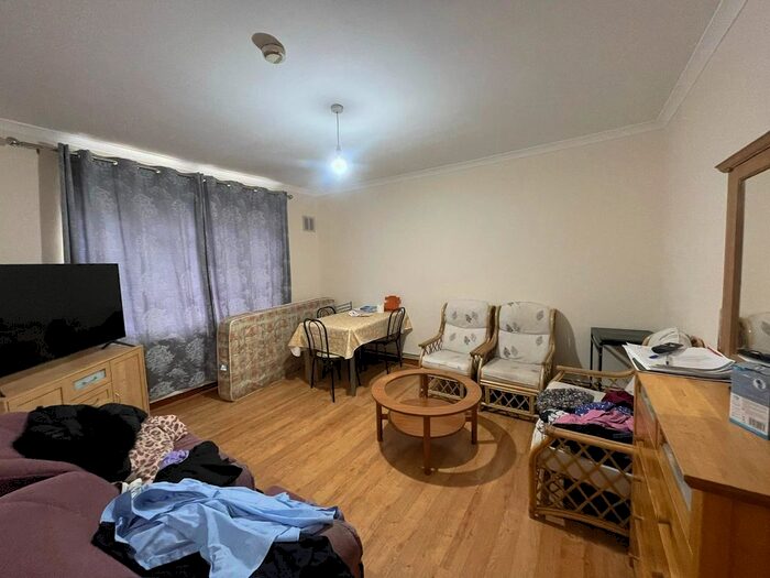 1 Bedroom Flat To Rent In Rayners Lane, Pinner, Greater London, HA5