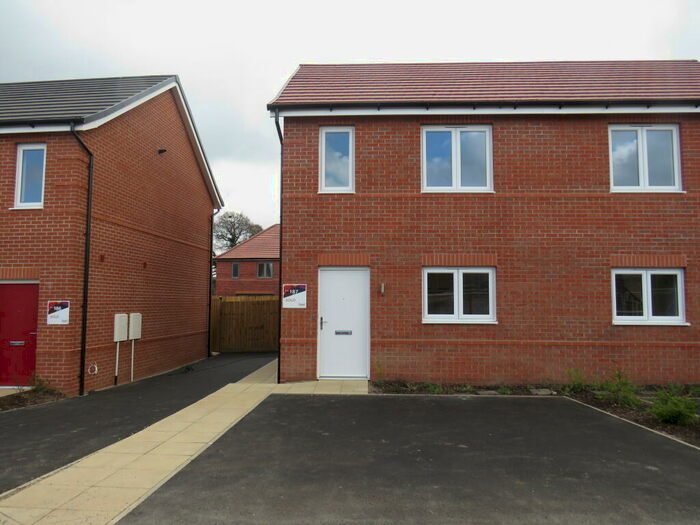 2 Bedroom House To Rent In Munday Lane, Warwick, CV34